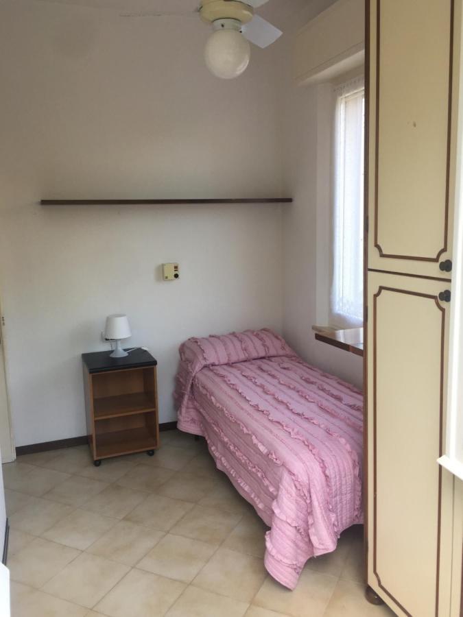 리미니 La Casa Di Clara Ombrellone Con 2 Lettini Al Lido San Giuliano Gratis E Parcheggio Privato Gratis 아파트 외부 사진