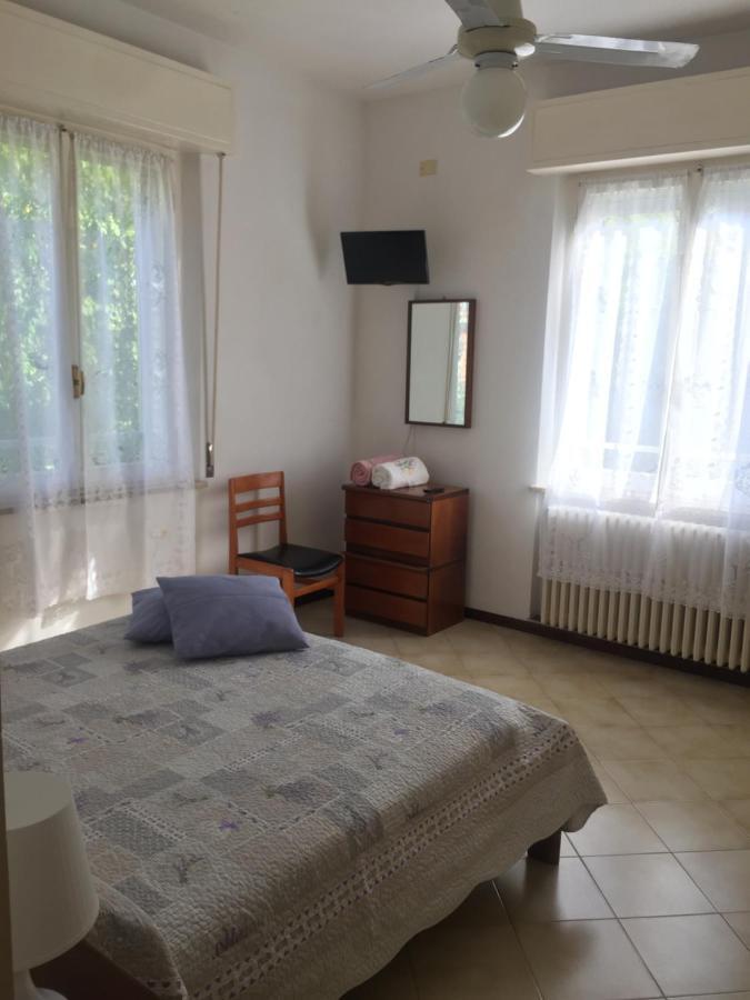 리미니 La Casa Di Clara Ombrellone Con 2 Lettini Al Lido San Giuliano Gratis E Parcheggio Privato Gratis 아파트 외부 사진